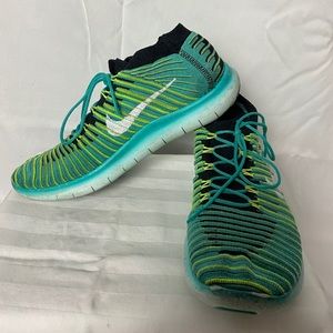 Nike Free RN Motion Flyknit Sz 9.5 Running Shoes